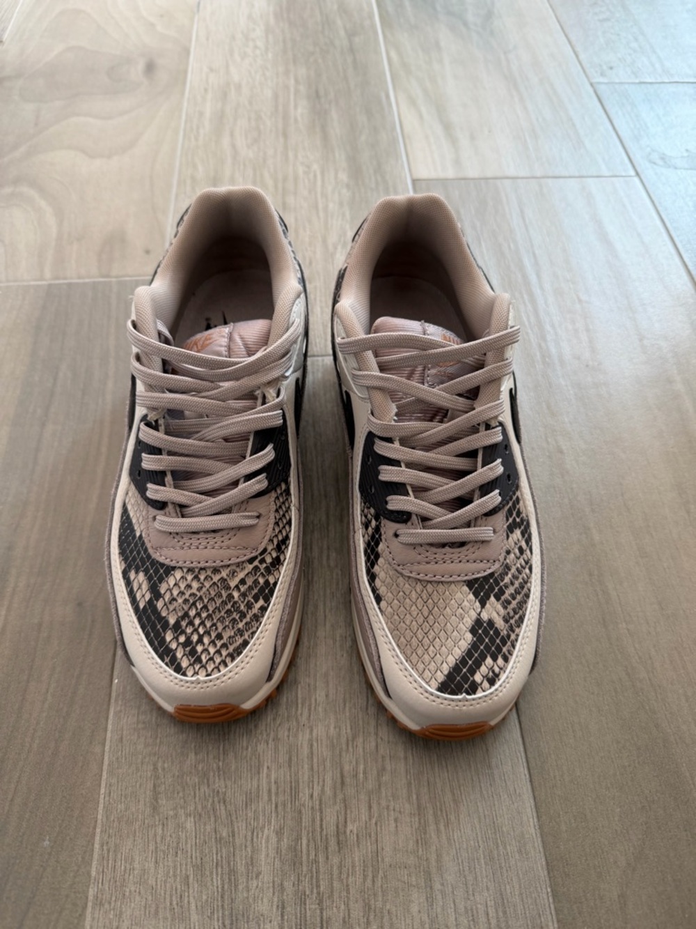 Women’s Nike Air Max 90 size 6.5 Snake Print - Picture 2 of 6